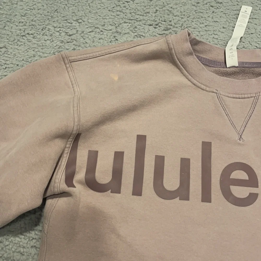 Lululemon All Yours Crew *Graphic Violet Verbena size 6